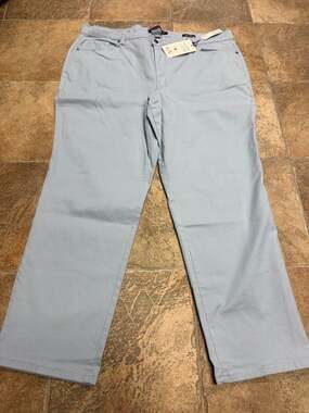 Gloria Vanderbilt Amanda The Original Slimming Jean in Dreamy Blue